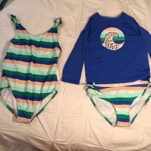 NEW WITH TAGS  three piece swimsuit set for girls.